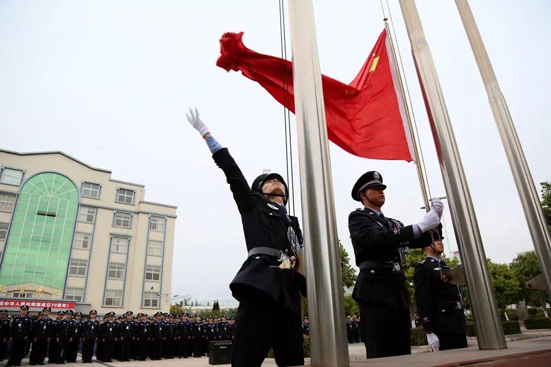劲爆!一模特曾在门迪朋友的注视下与门迪和一位朋友发生关系